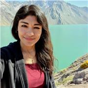 Profesora de lenguaje, redacción y habilidades comunicativas